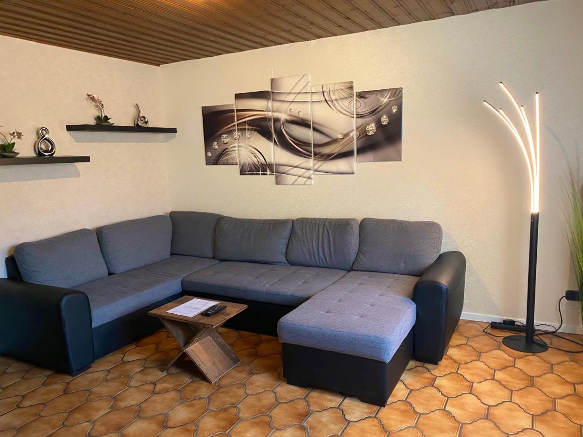 Apartments Rhona III Und IV Neunkirchen City Екстер'єр фото