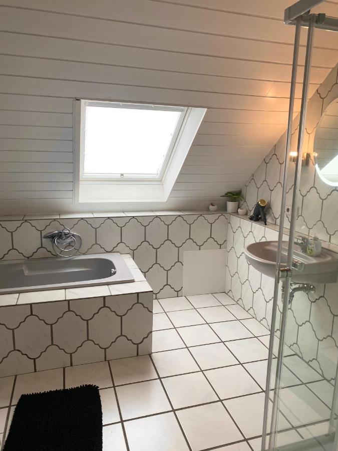 Apartments Rhona III Und IV Neunkirchen City Екстер'єр фото