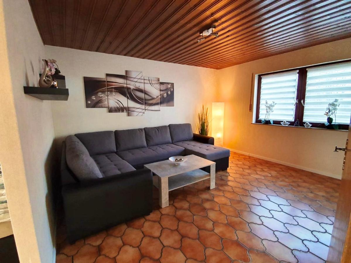 Apartments Rhona III Und IV Neunkirchen City Екстер'єр фото